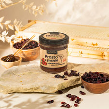 Prosto z Pasieki połączenie miodu z sokiem żurawinowym 370g