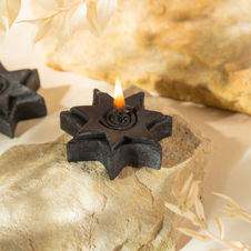 Świeca z wosku pszczelego gwiazdka zdobiona czarna