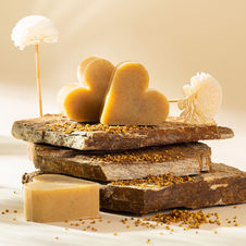 Mydło peelingujące z pyłkiem i miodem serce 75g