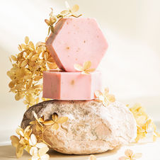 Mydło różane z miodem komórka 100g