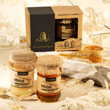 Zestaw Miodów Beskidzkie Skarby w Eleganckiej Odsłonie (2 x 400g banderola czarna)