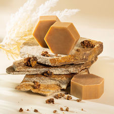 Mydło z miodem i propolisem komórka 100g