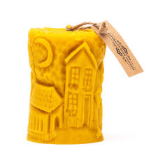 Świeca z wosku pszczelego domek rzeźbiony