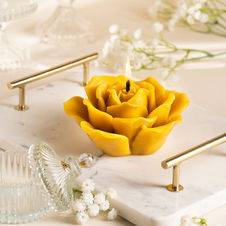 Świeca z wosku pszczelego kwiat