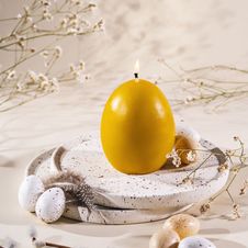 Świeca z wosku pszczelego jajko gładkie