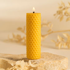 Świeca zwijana z węzy pszczelej walec W-052