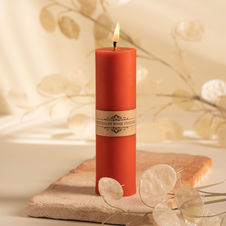 Świeca z wosku pszczelego walec cienki czerwony