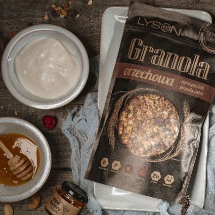 Granola orzechowa z miodem i pyłkiem pszczelim 300g