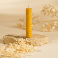 Świeca z węzy pszczelej walec W-051 wys 20 cm